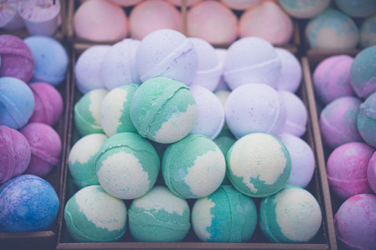 Oat Milk & Honey Bath Bomb
