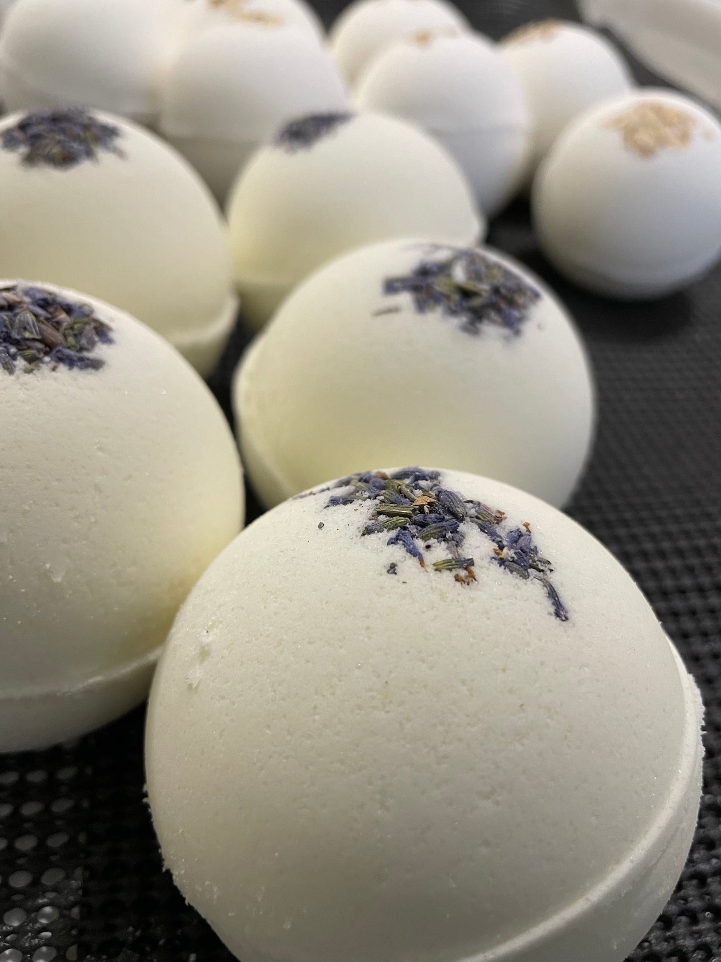 Lemon Lavender Bath Bomb