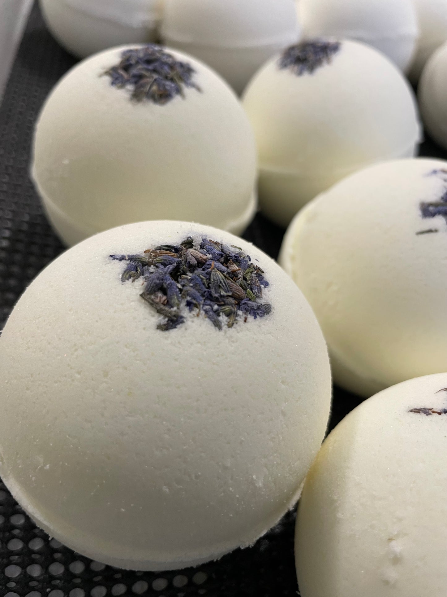 Lemon Lavender Bath Bomb
