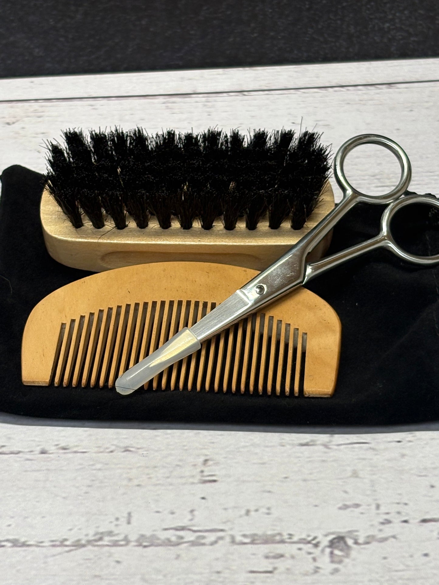Beard Grooming Kit – Brush, Comb &amp; Scissors Set